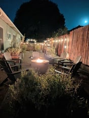 Vine Street Bungalow-Walk to town, hot tub, EV