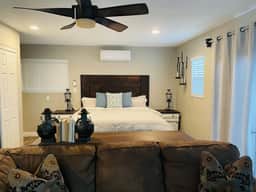 Cozy Blue Cottage in Downtown Templeton