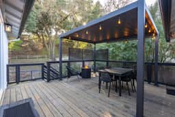 Templeton Creekside Cottage - Image 2