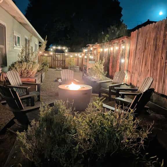 Vine Street Bungalow-Walk to town, hot tub, EV - Image 1