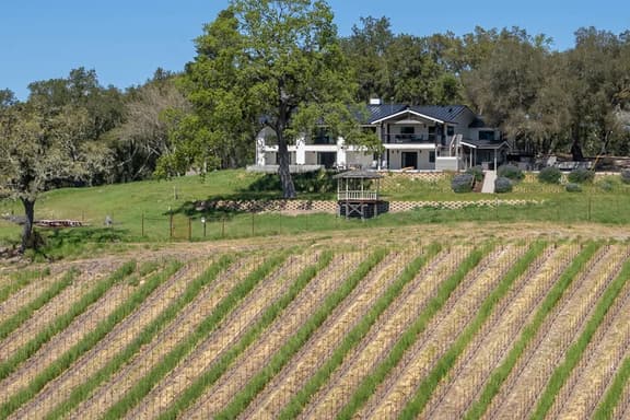 Vineyard House @ Oak and Vine Vineyard Estate